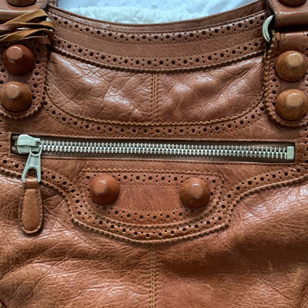 Balenciaga Brown Leather Brief. Size: 16.5”Wx14”Hx3”D. Handle drop: 5.5” - Picture 15 of 16